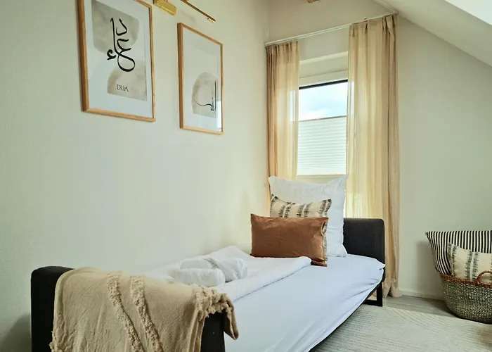 Homestay-Stylish, Zentral- Loft Apartment-Parking